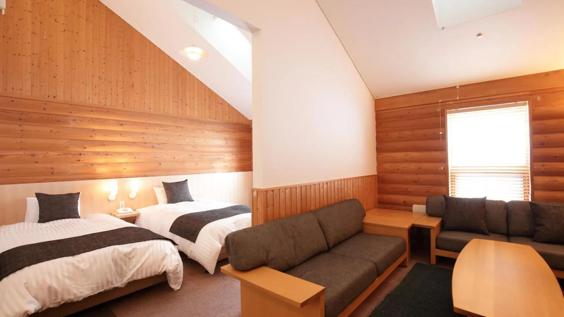 Log Hotel The Maple Lodge Iwamizawa